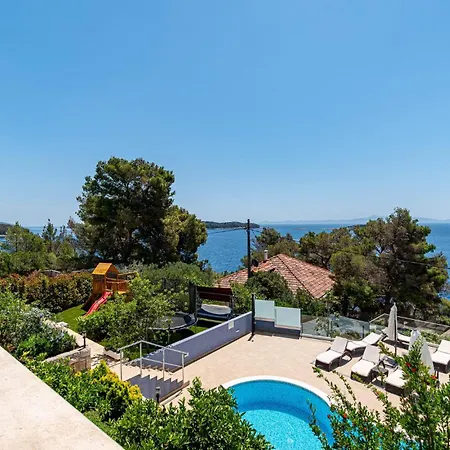 Two-bedroom In Lägenhet *