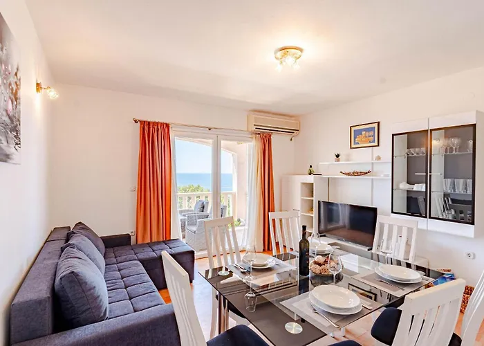 Two-bedroom In Appartement Prižba